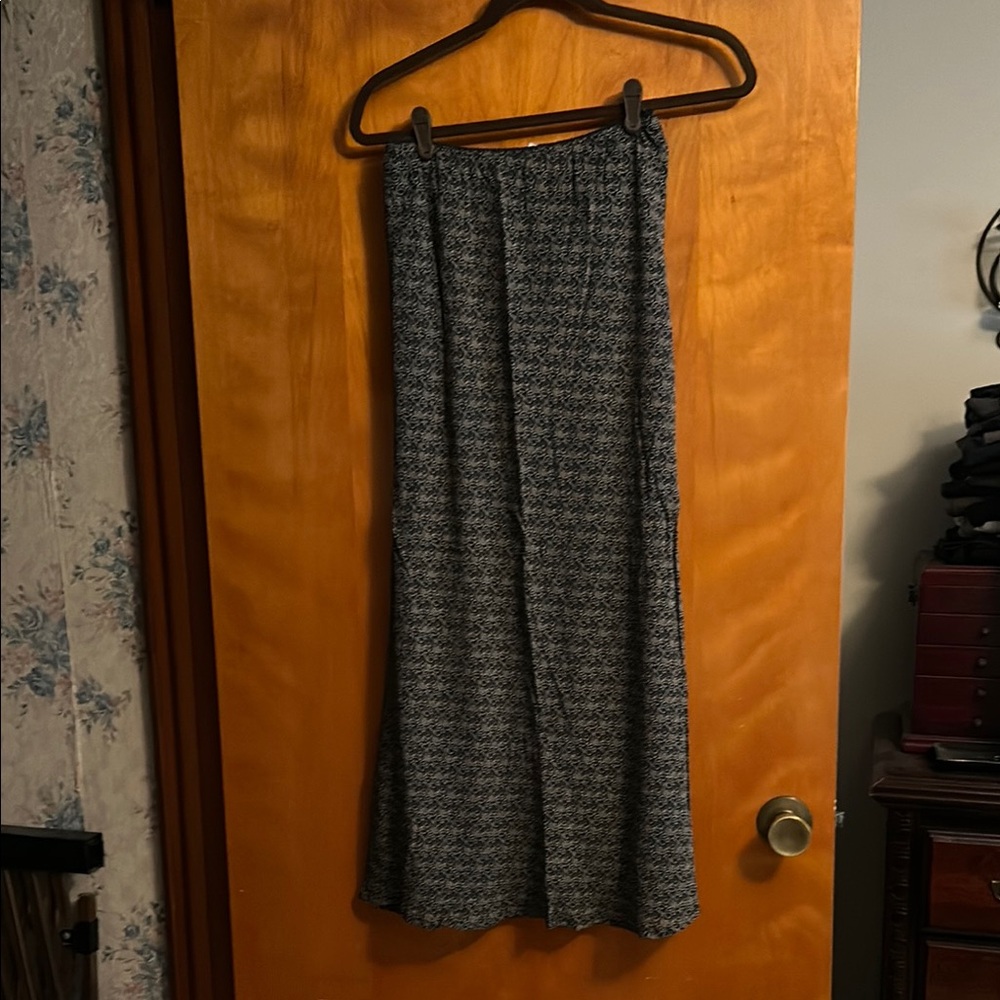 Eddie Bauer Petite Navy Paisley Midi Skirt